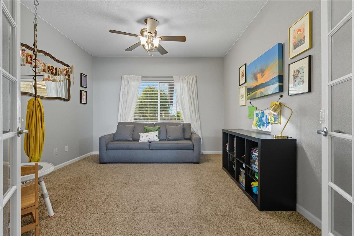 2104 Franklin Way, Hanford, CA 93230