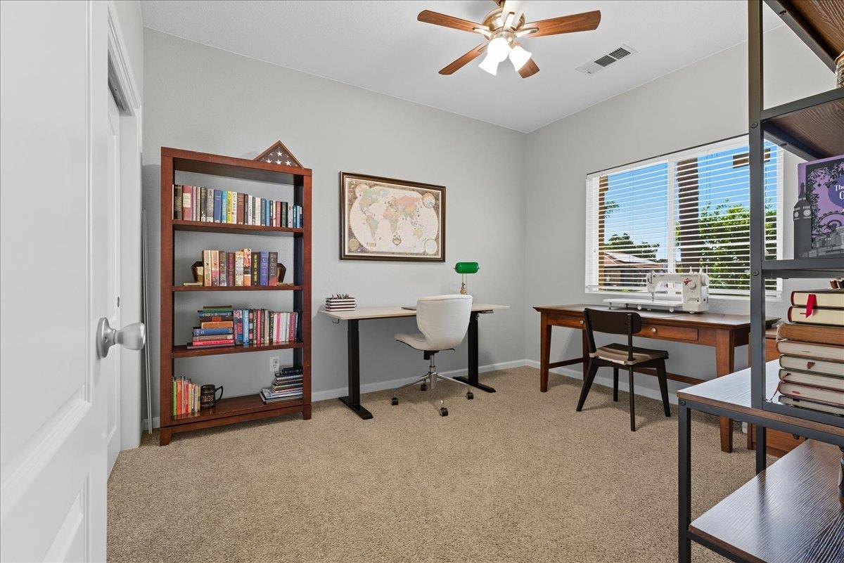 2104 Franklin Way, Hanford, CA 93230