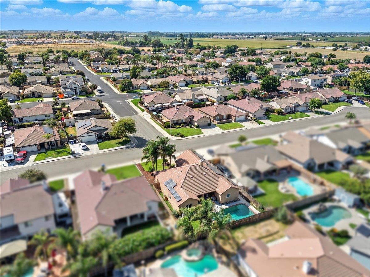 2104 Franklin Way, Hanford, CA 93230