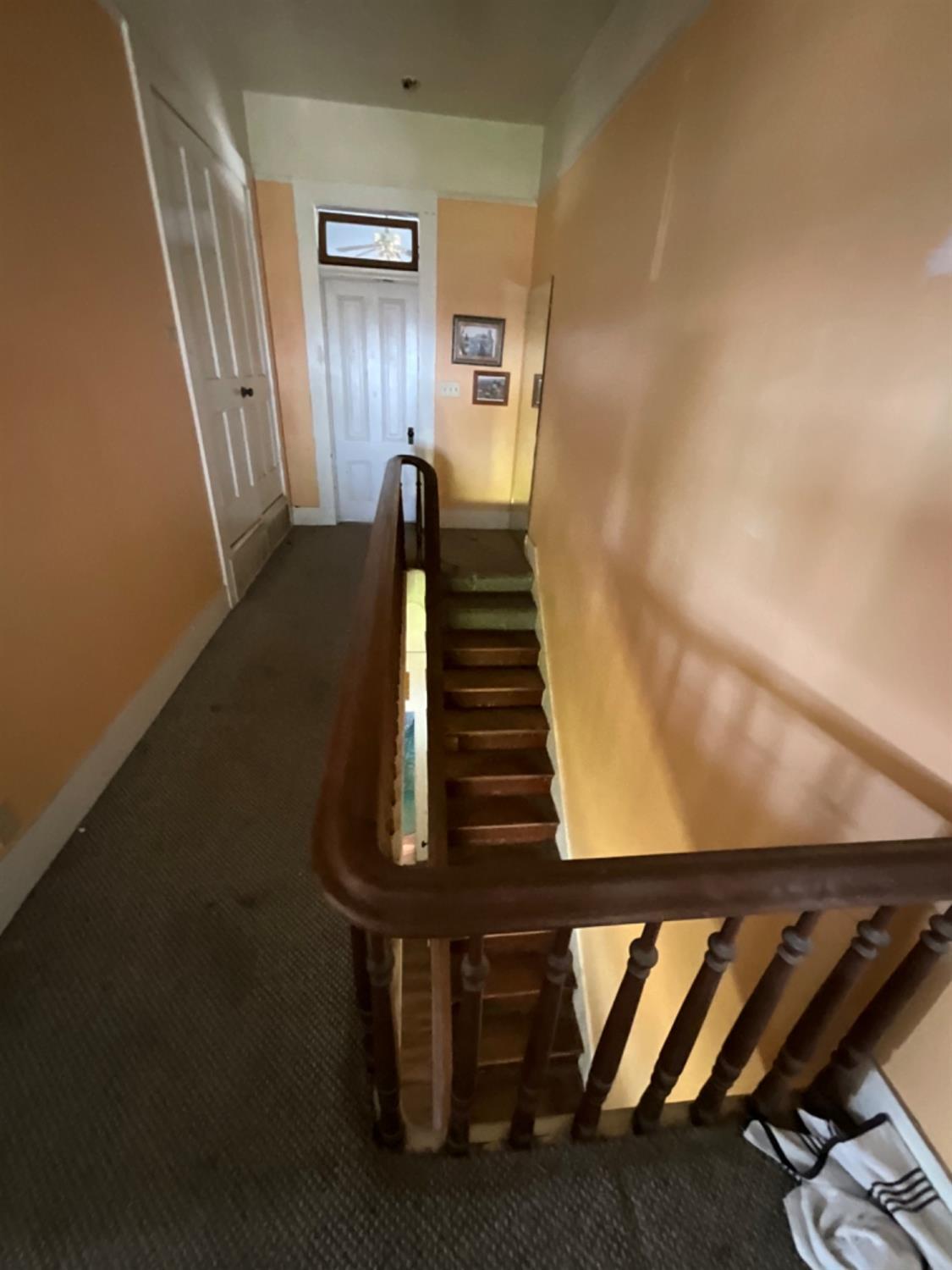8896 13th Ave, Hanford, CA 93230
