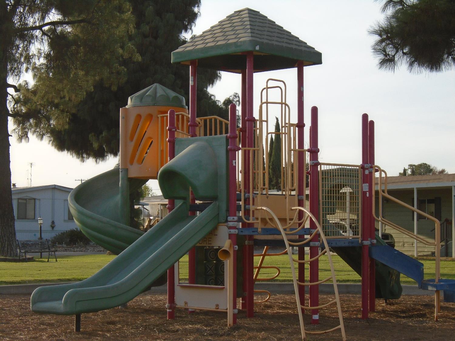 860 #18 E Grangeville Blvd #18, Hanford, CA 93230