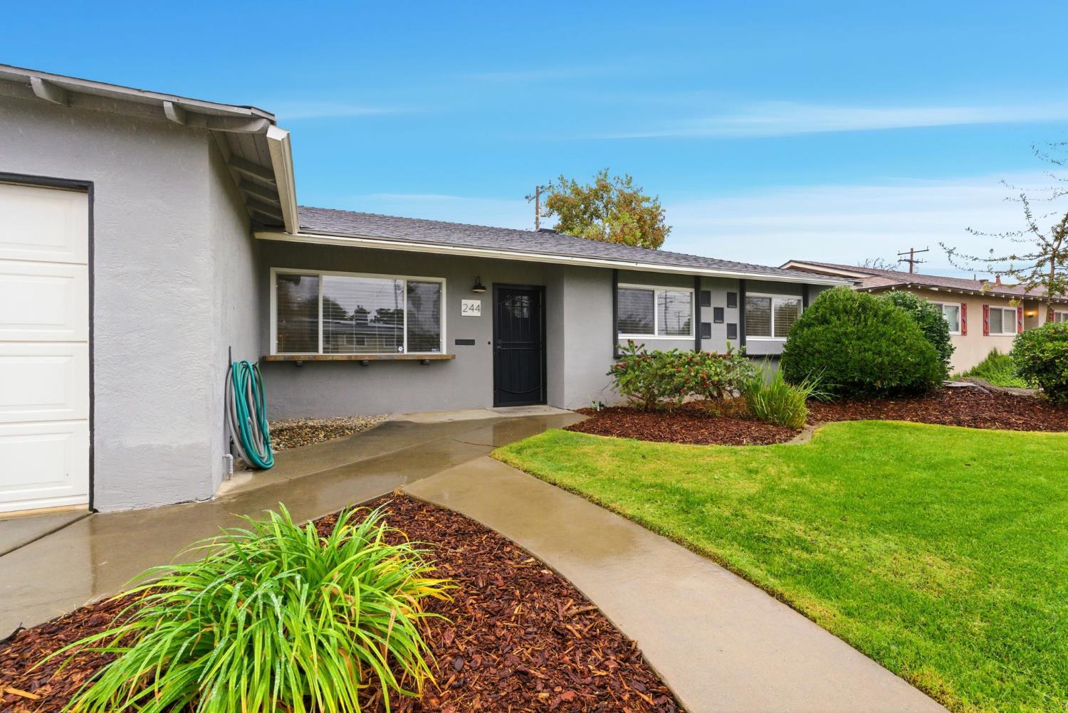 244 E Earl Way, Hanford, CA 93230