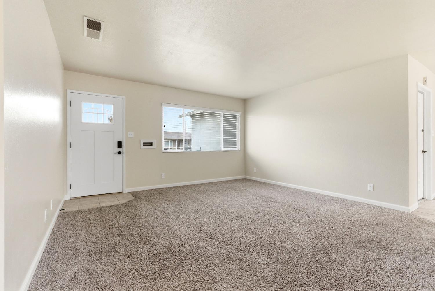 244 E Earl Way, Hanford, CA 93230