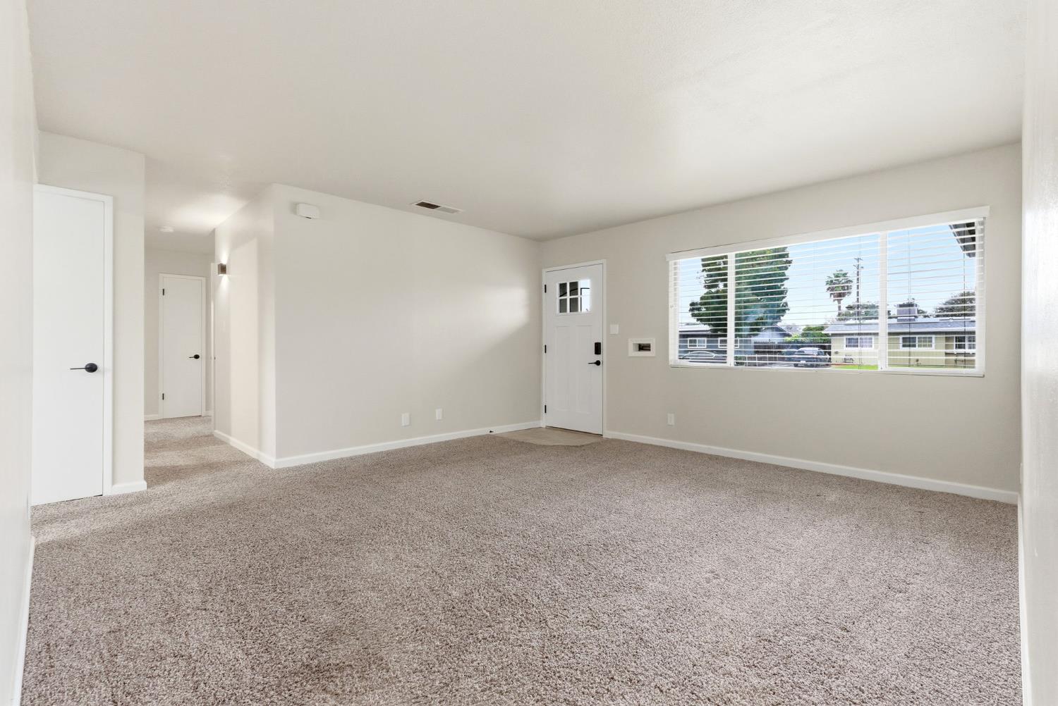 244 E Earl Way, Hanford, CA 93230