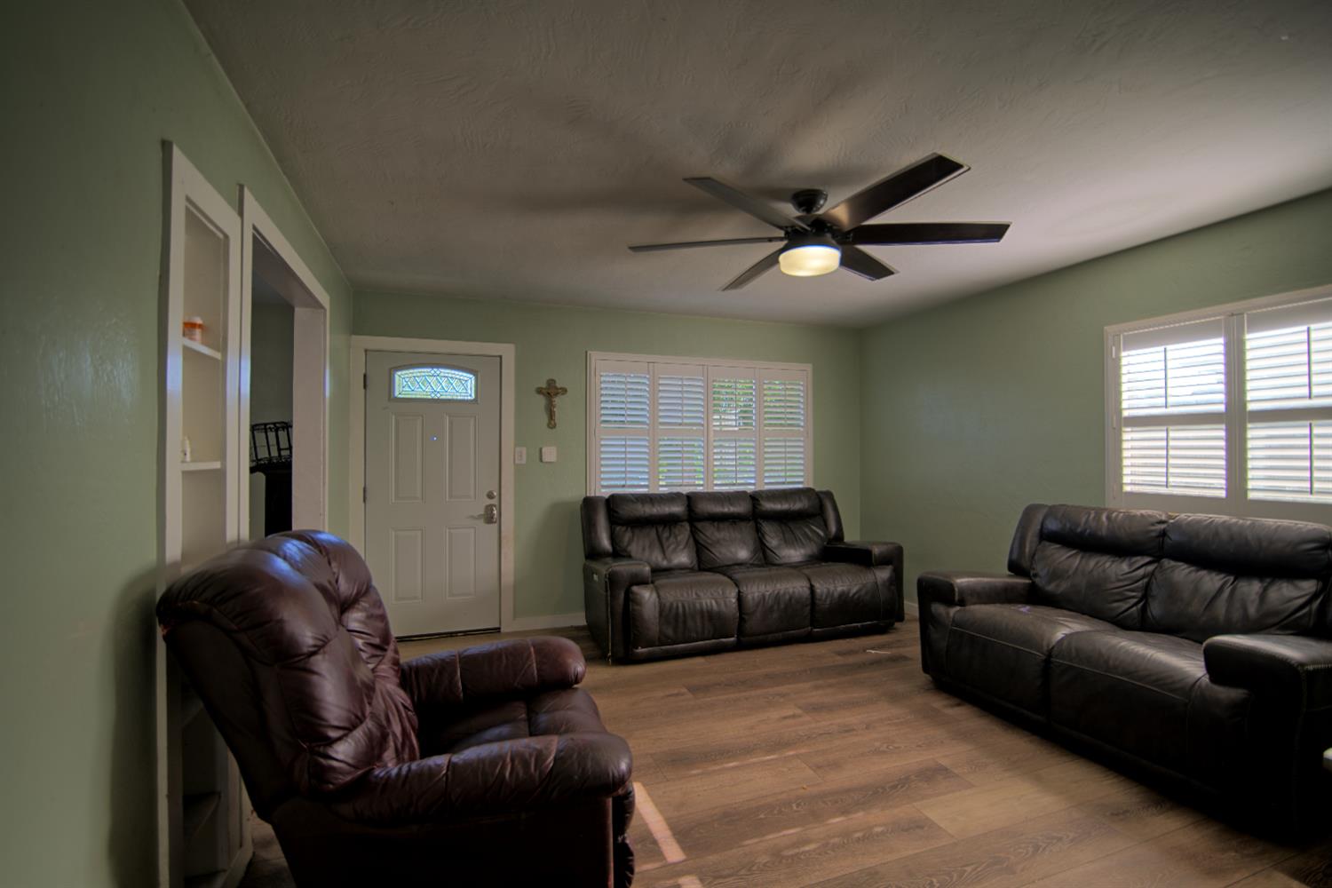 410 E Florinda, Hanford, CA 93230