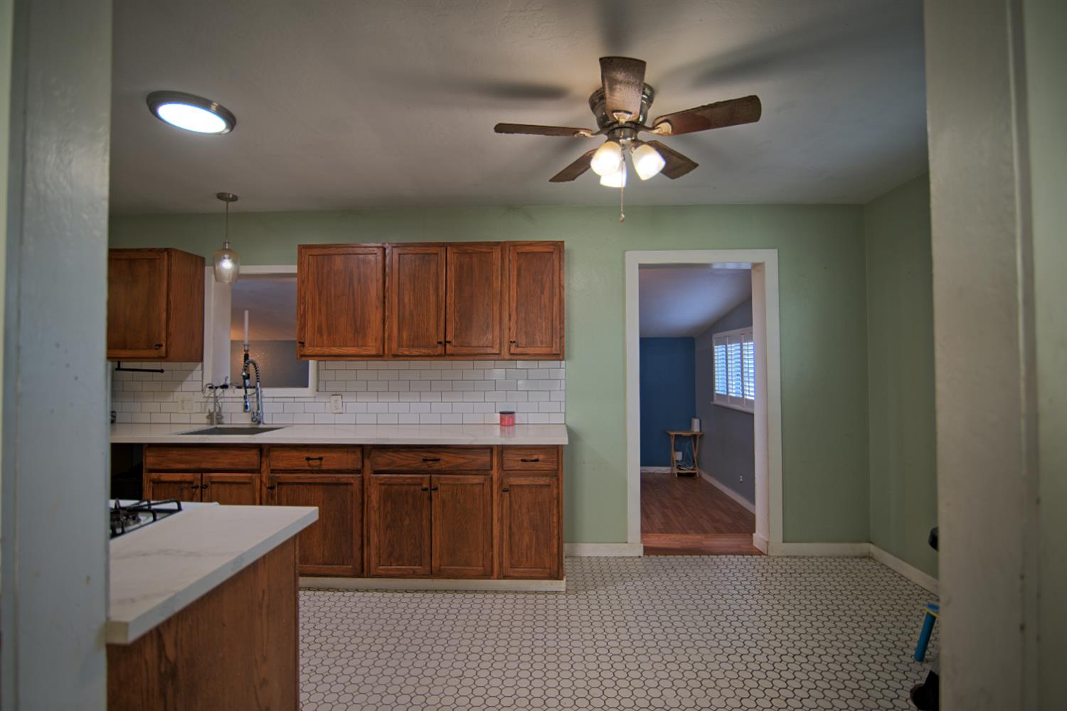 410 E Florinda, Hanford, CA 93230