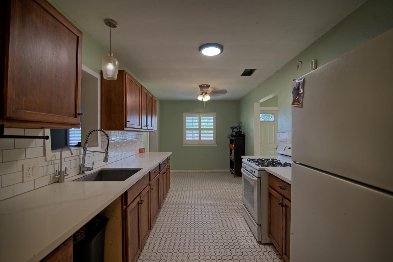 410 E Florinda, Hanford, CA 93230