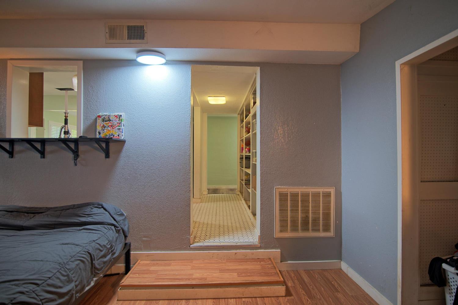 410 E Florinda, Hanford, CA 93230