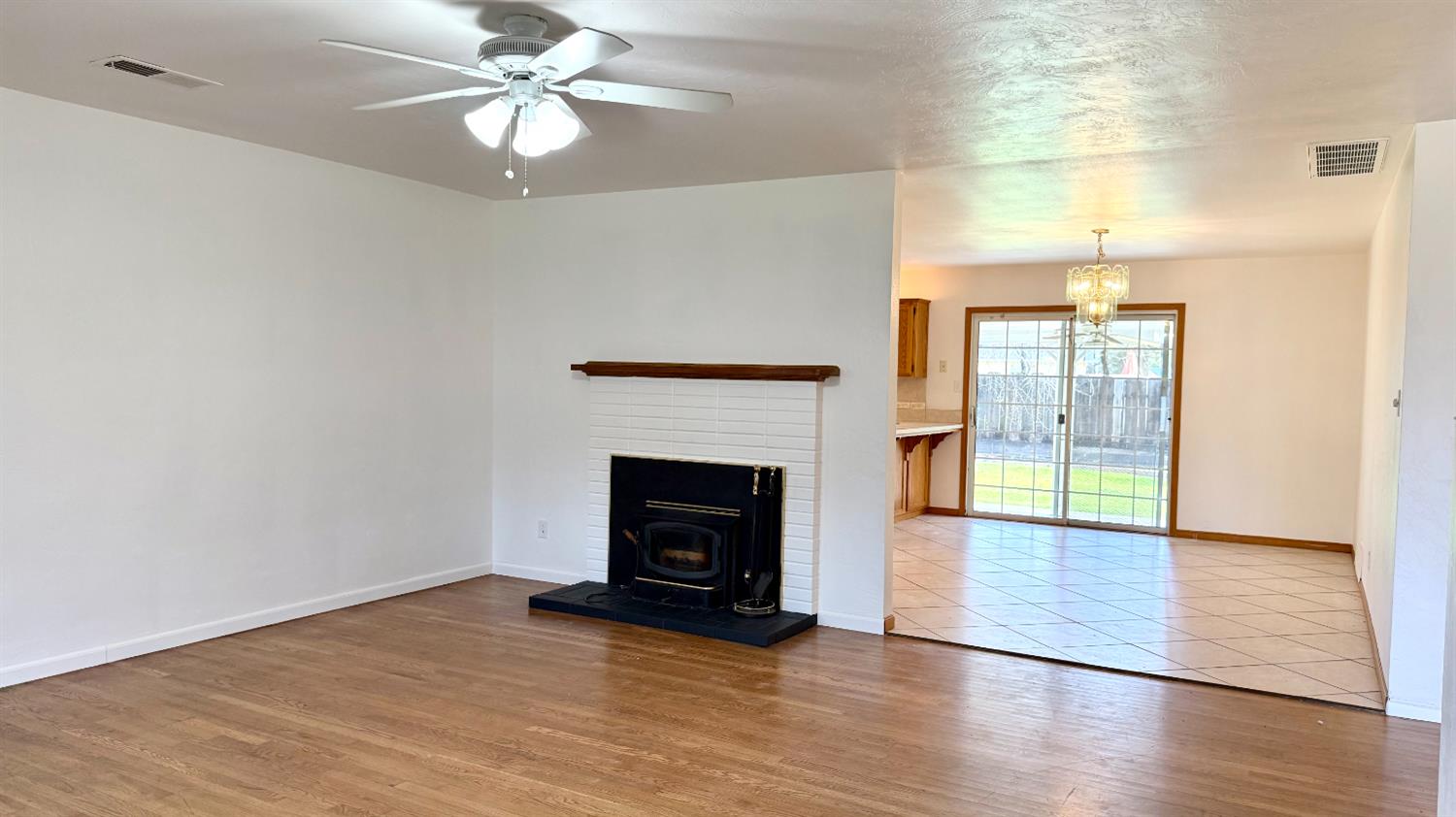 2335 N Douty St, Hanford, CA 93230