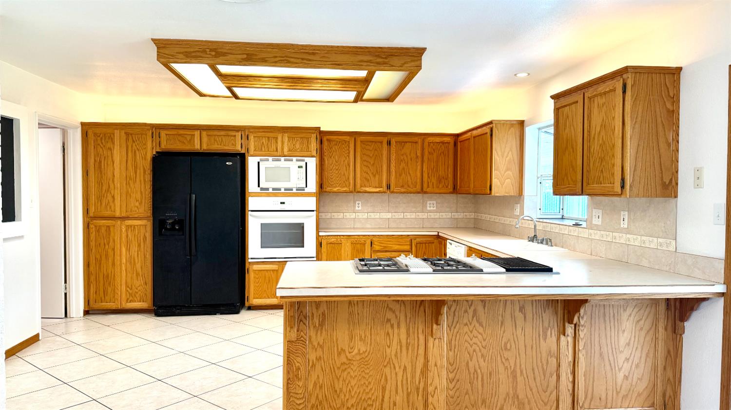 2335 N Douty St, Hanford, CA 93230