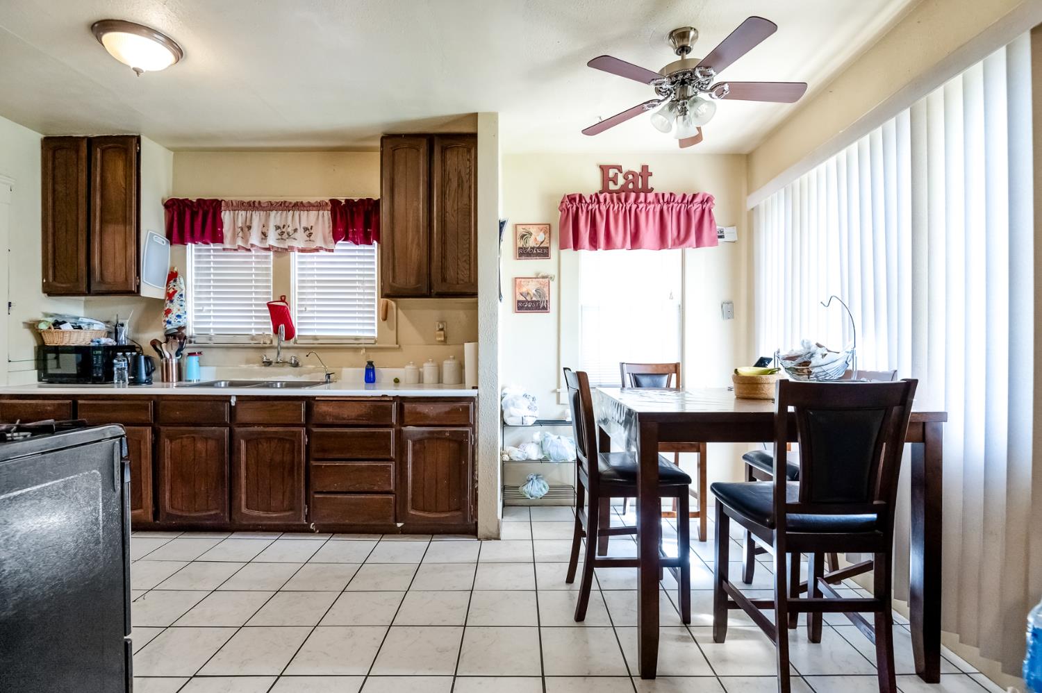 414 W Cameron St, Hanford, CA 93230