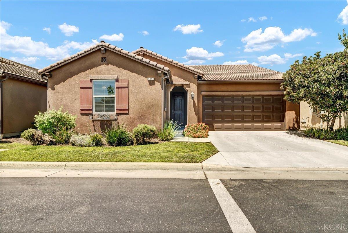 2390 Chardonnay Pl, Hanford, CA 93230
