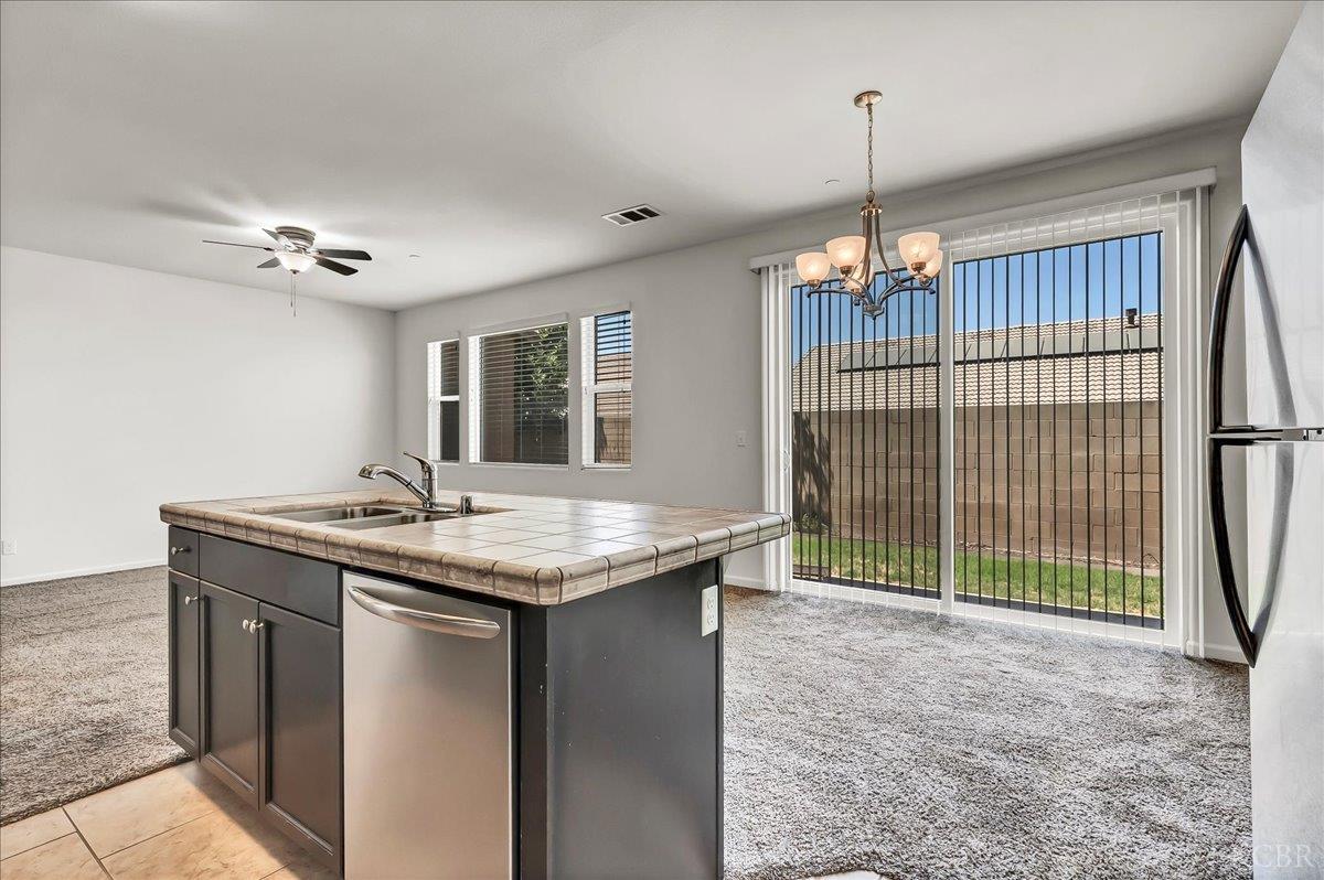 2390 Chardonnay Pl, Hanford, CA 93230