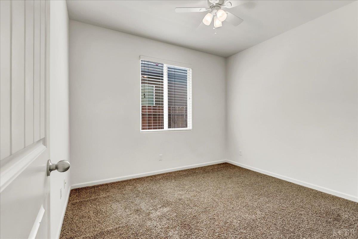 2390 Chardonnay Pl, Hanford, CA 93230