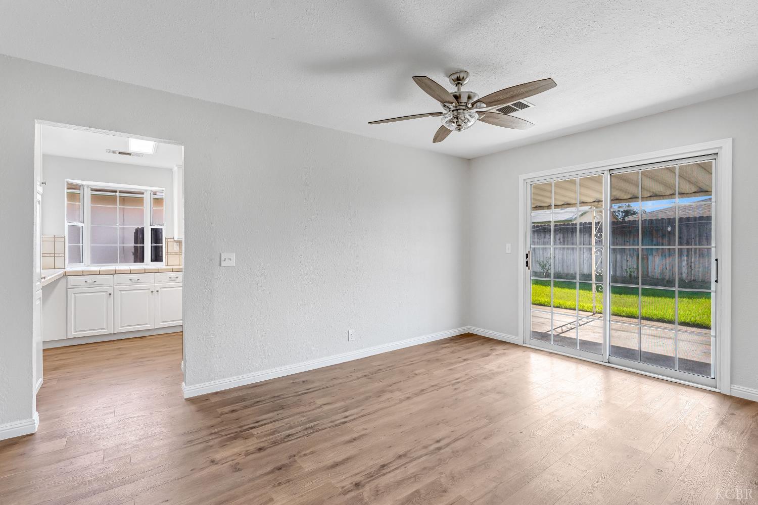2015 N Burl Dr, Hanford, CA 93230
