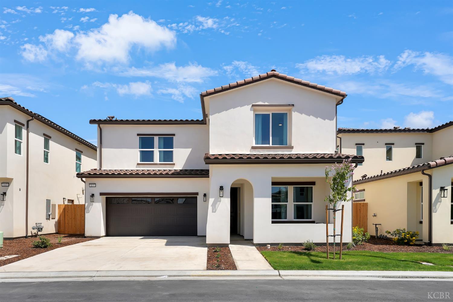 150 N Falcon Ave, Hanford, CA 93230
