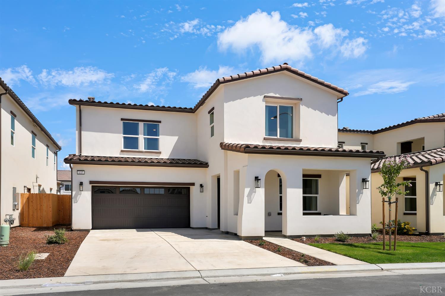 150 N Falcon Ave, Hanford, CA 93230