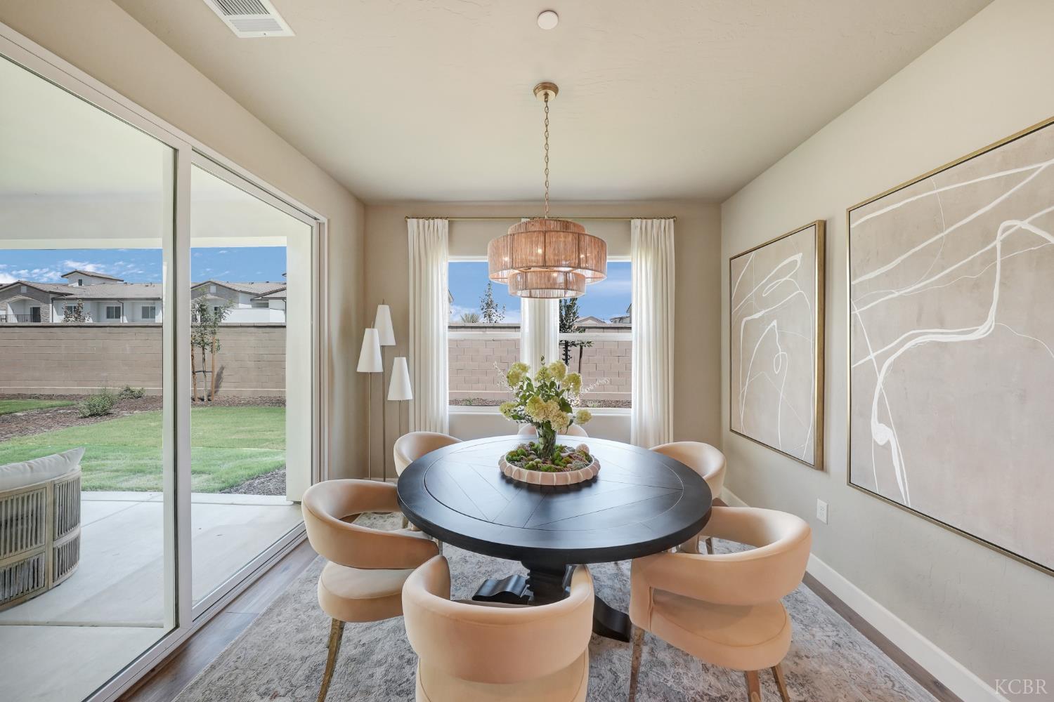 150 N Falcon Ave, Hanford, CA 93230