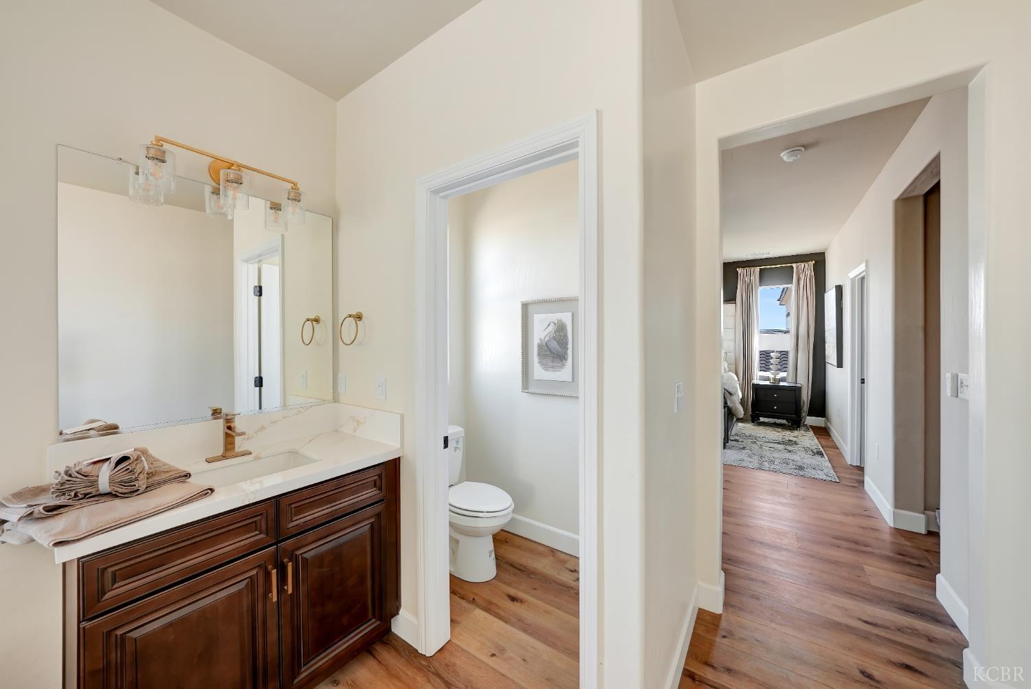 150 N Falcon Ave, Hanford, CA 93230