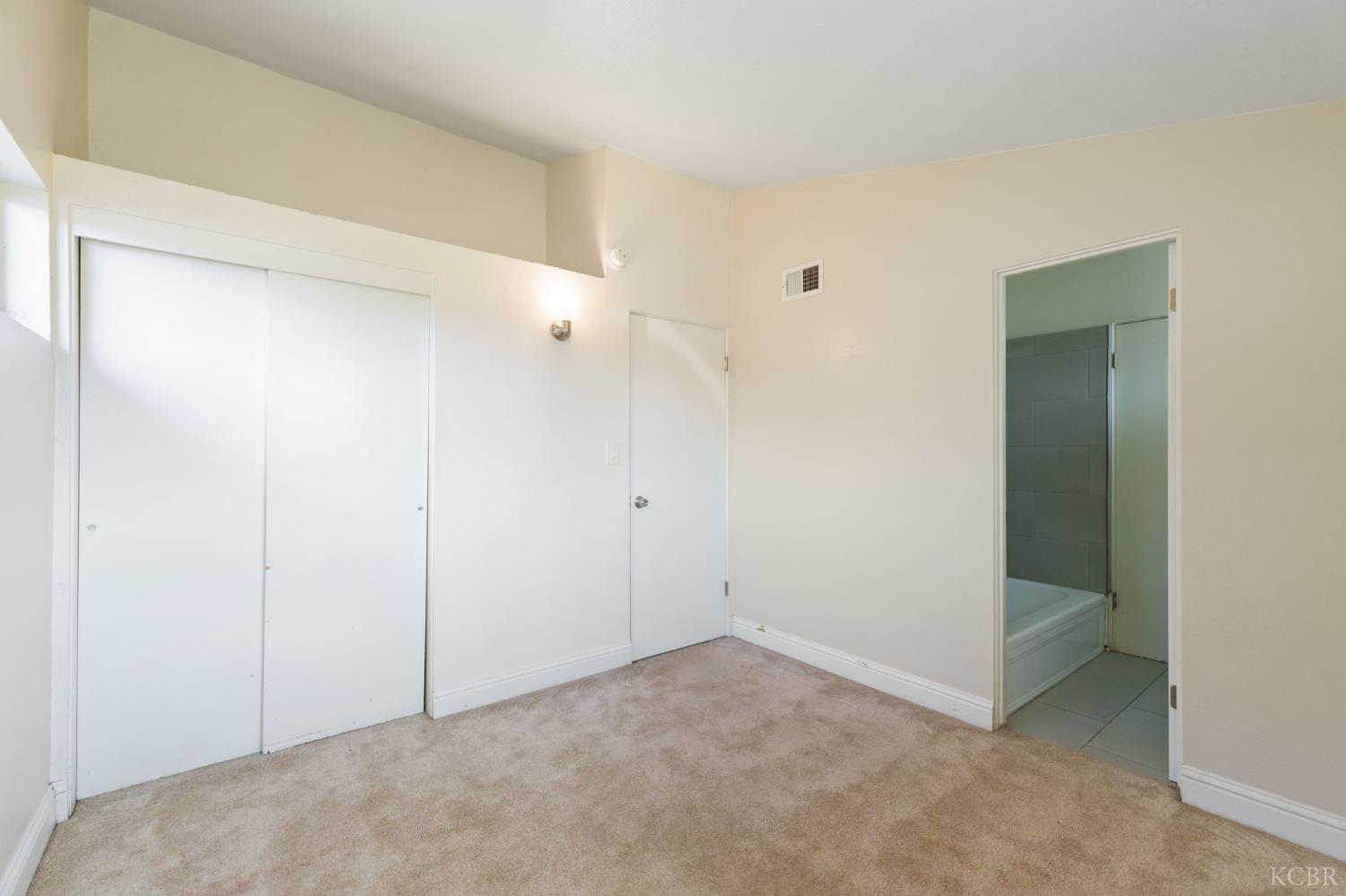 1004 E Myrtle St, Hanford, CA 93230