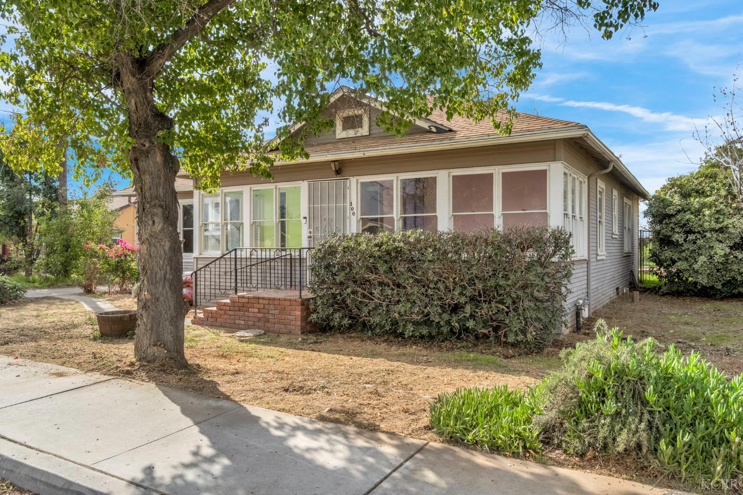 2100 N Douty St, Hanford, CA 93230