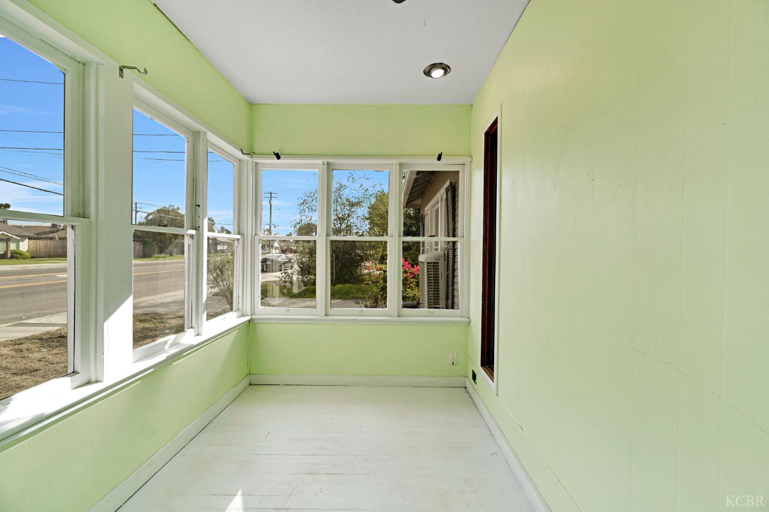 2100 N Douty St, Hanford, CA 93230