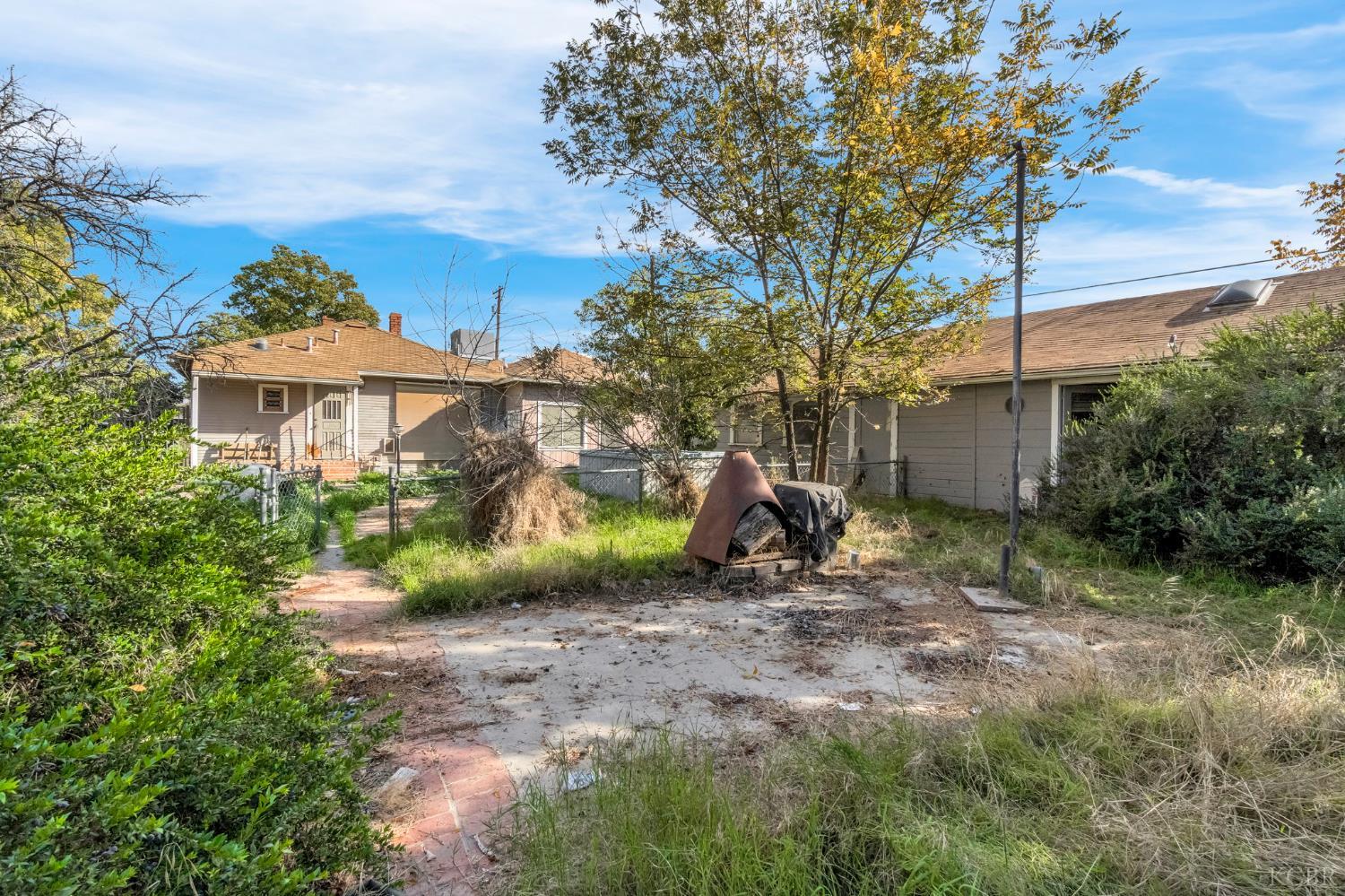 2100 N Douty St, Hanford, CA 93230