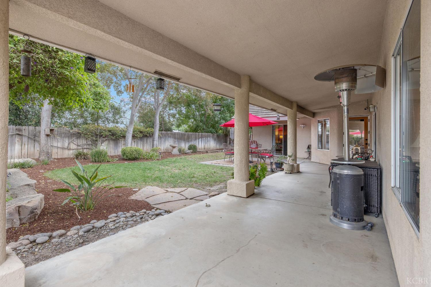 594 Diana Ct, Hanford, CA 93230