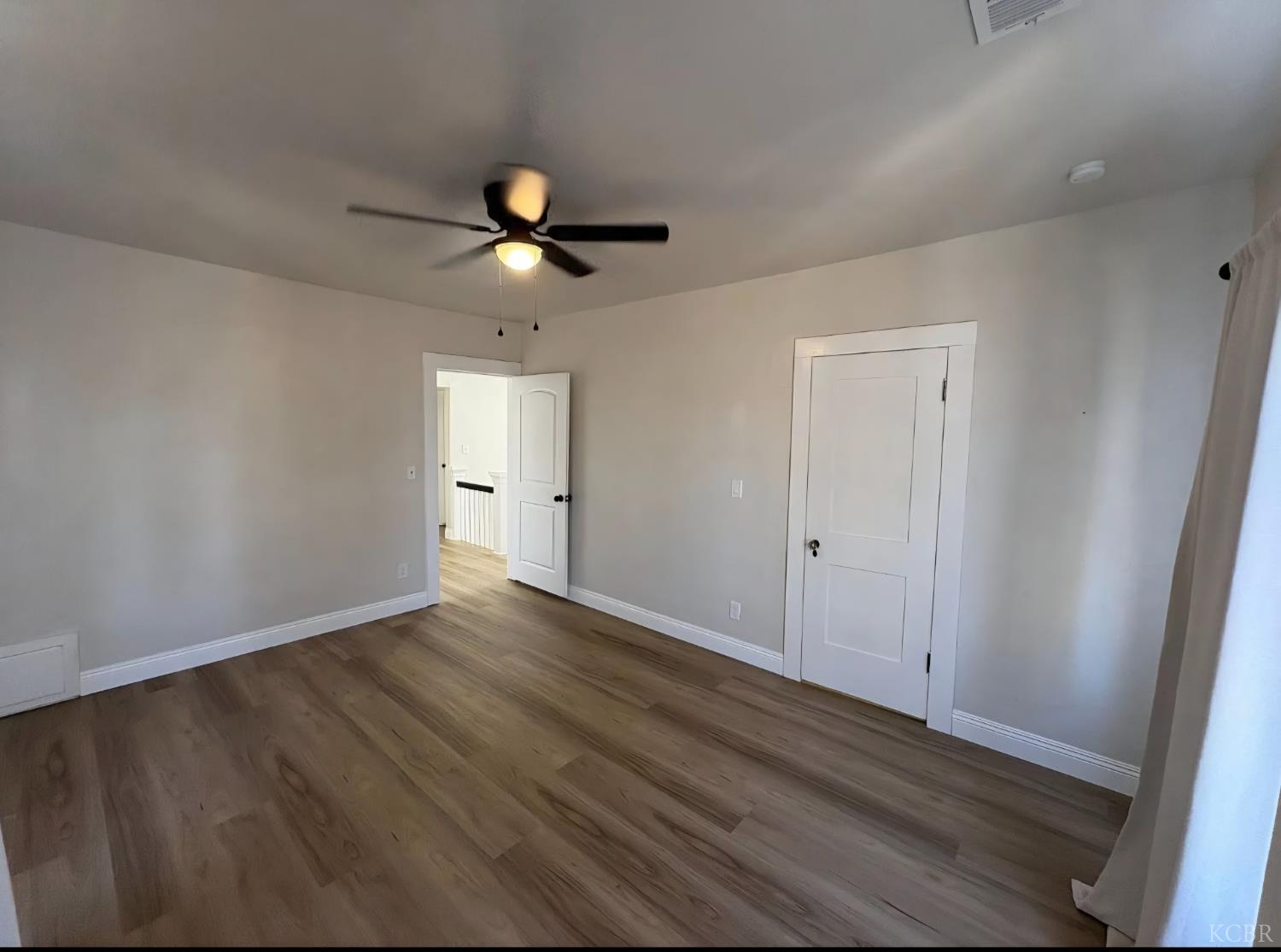 209 E 11th St, Hanford, CA 93230