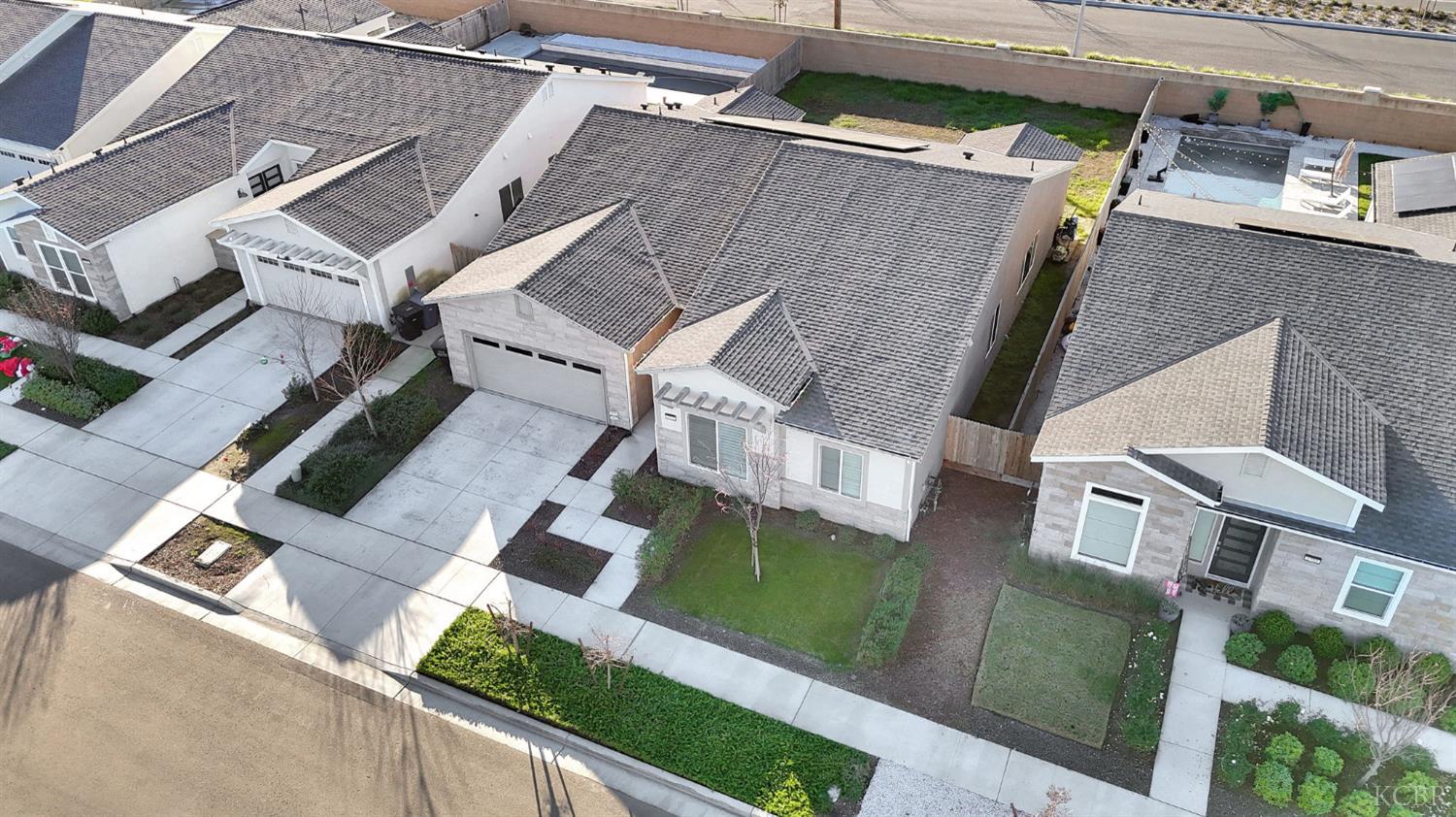 1976 N Mitchell St N, Hanford, CA 93230