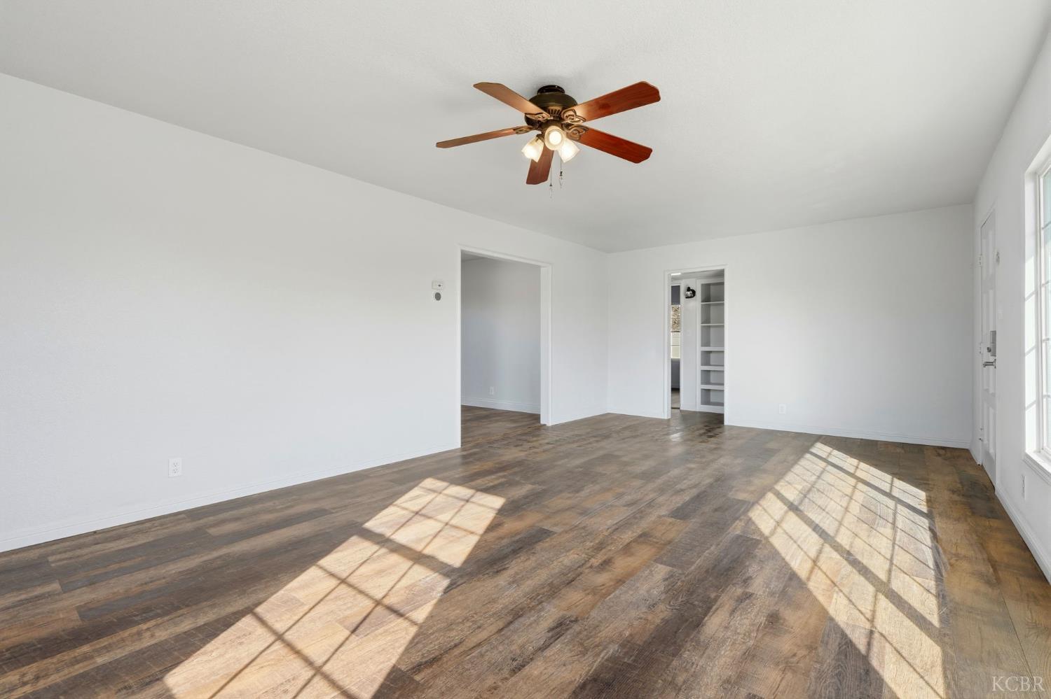 100 W Terrace Dr, Hanford, CA 93230