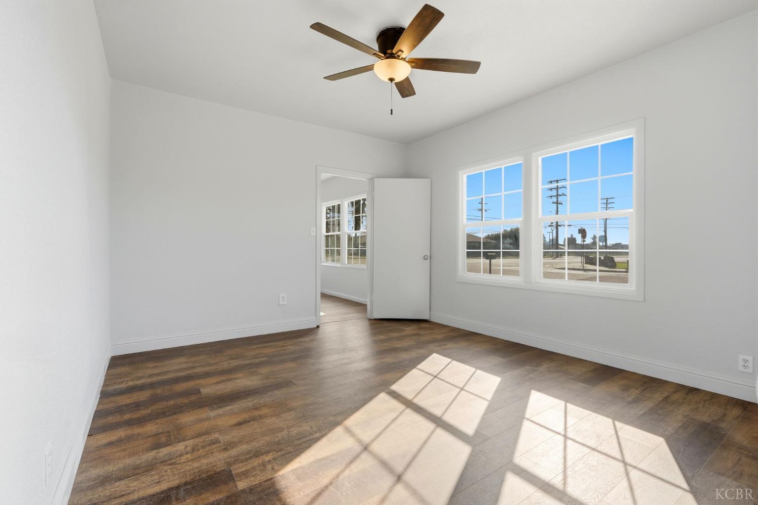 100 W Terrace Dr, Hanford, CA 93230