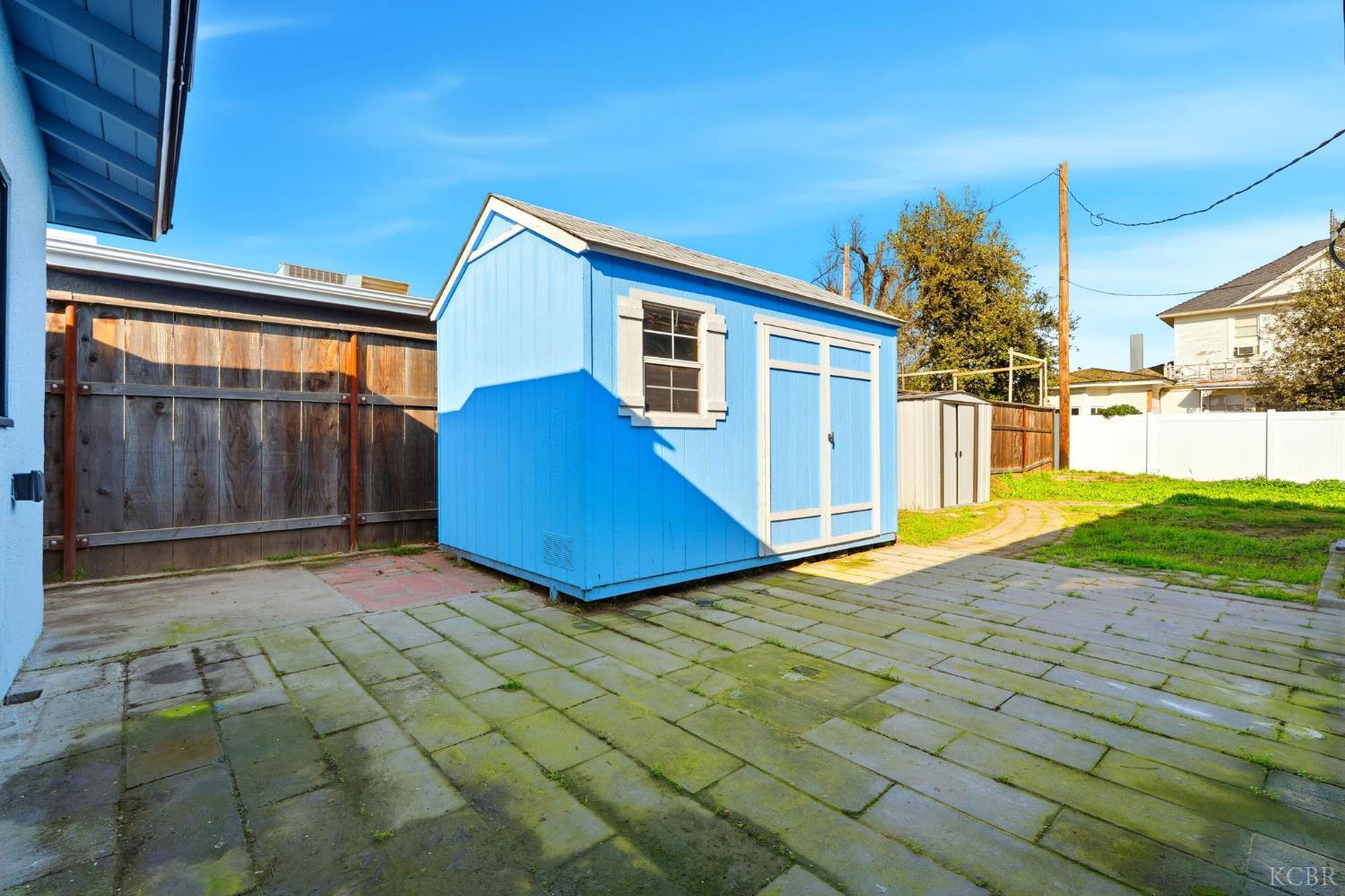 100 W Terrace Dr, Hanford, CA 93230