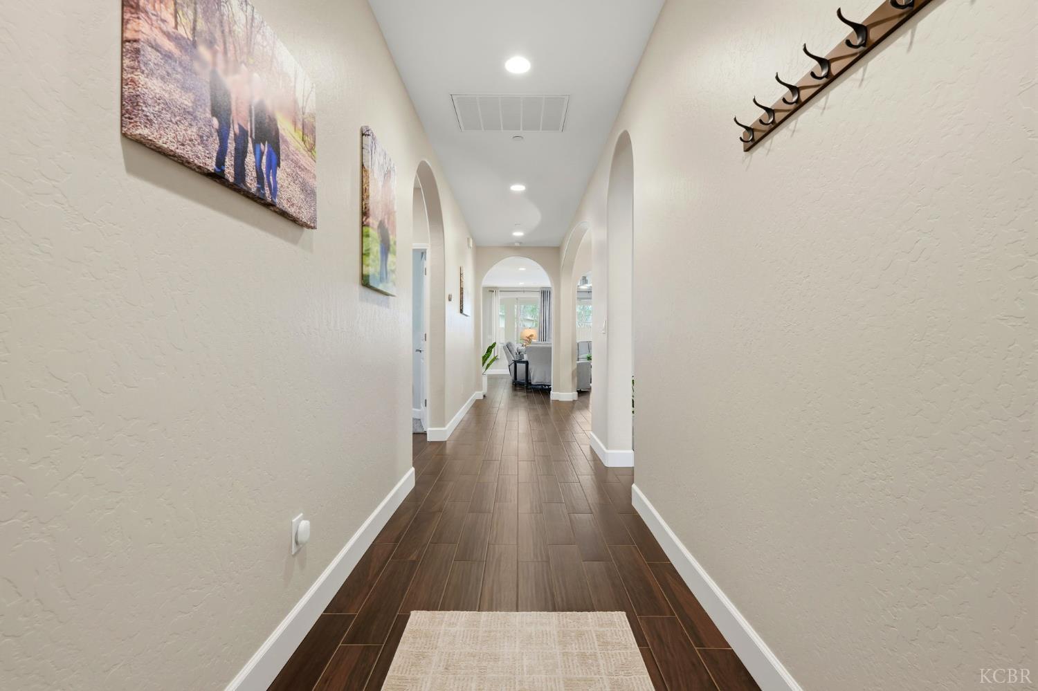 3262 N Morning Dove Ln, Hanford, CA 93230