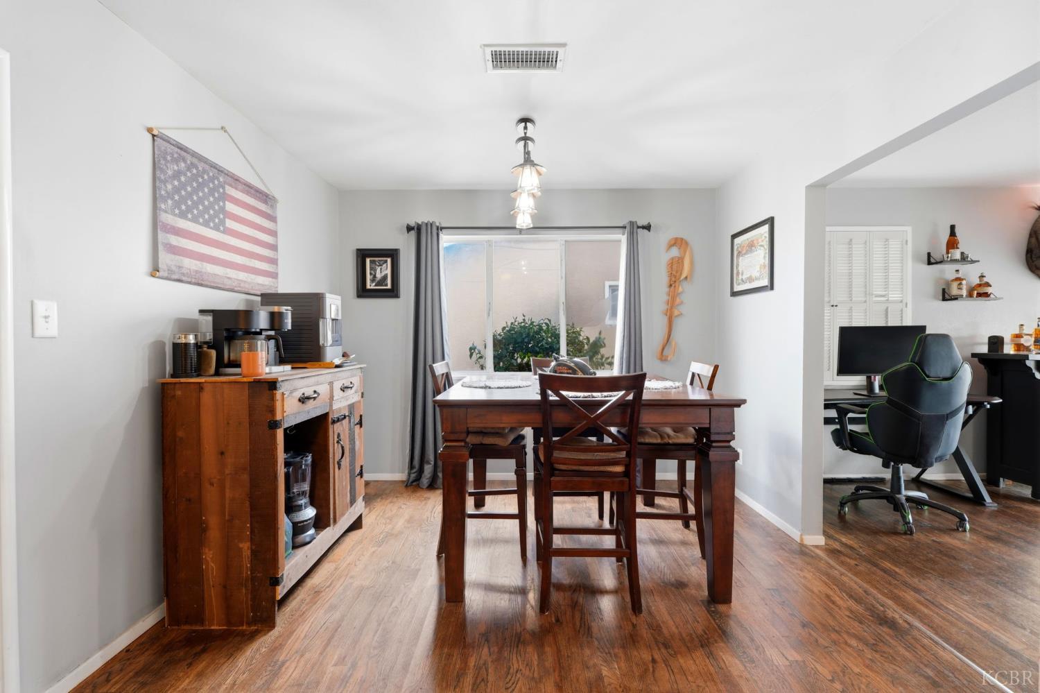 129 W Terrace Dr, Hanford, CA 93230