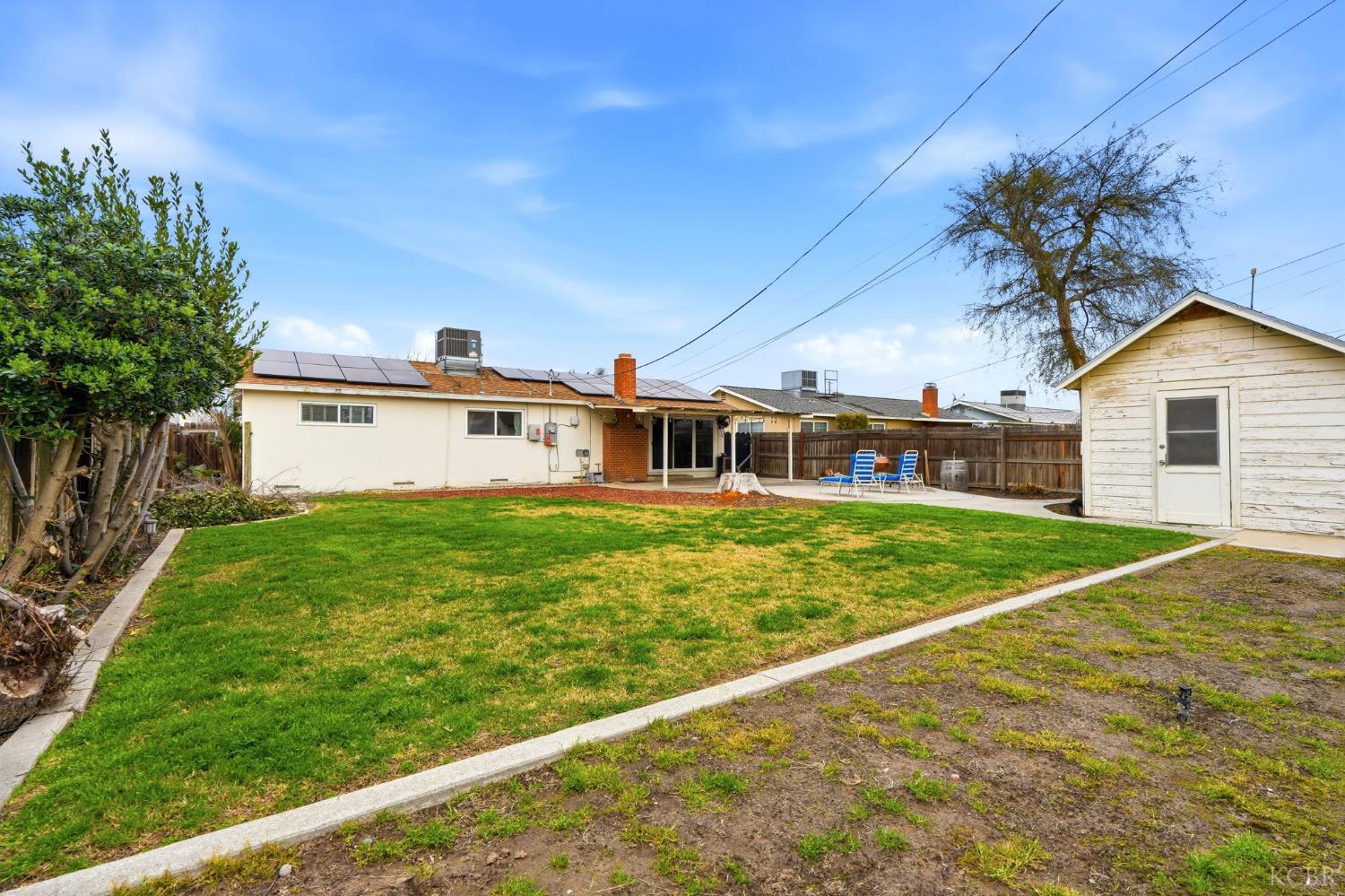 129 W Terrace Dr, Hanford, CA 93230