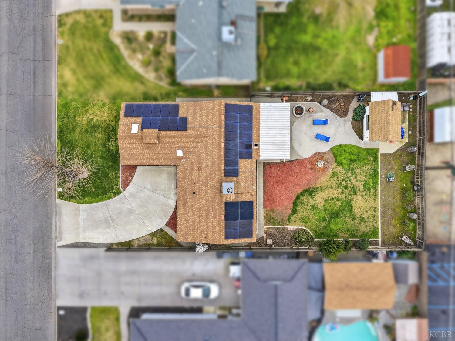 129 W Terrace Dr, Hanford, CA 93230