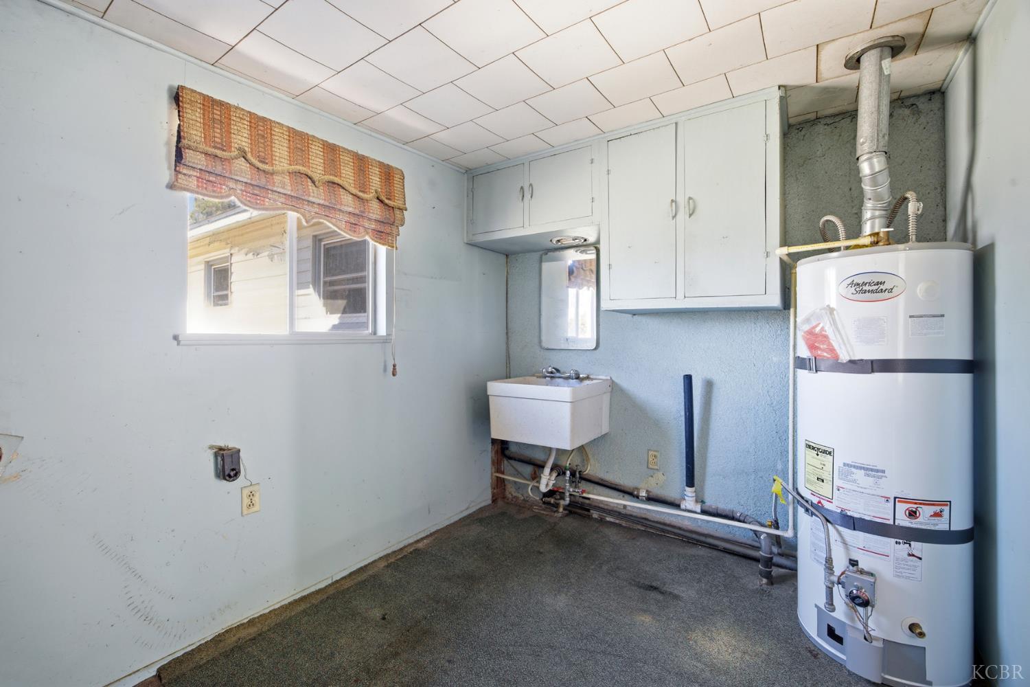 2080 McKinley Ave, Hanford, CA 93230