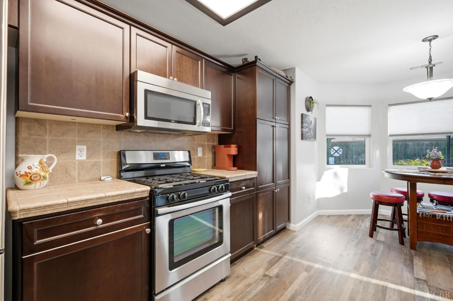 1431 W Ambassador Way, Hanford, CA 93230