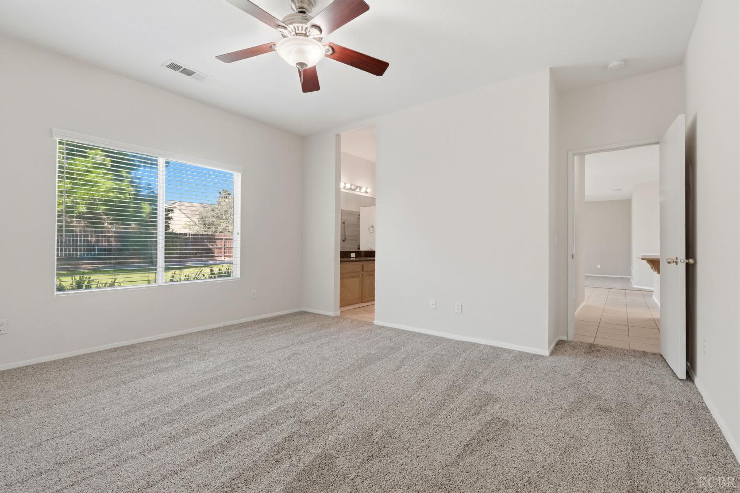 1788 W Rio Hondo Ct, Hanford, CA 93230