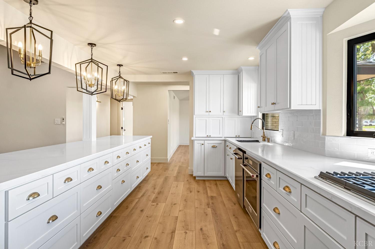 300 W Adrian Way, Hanford, CA 93230