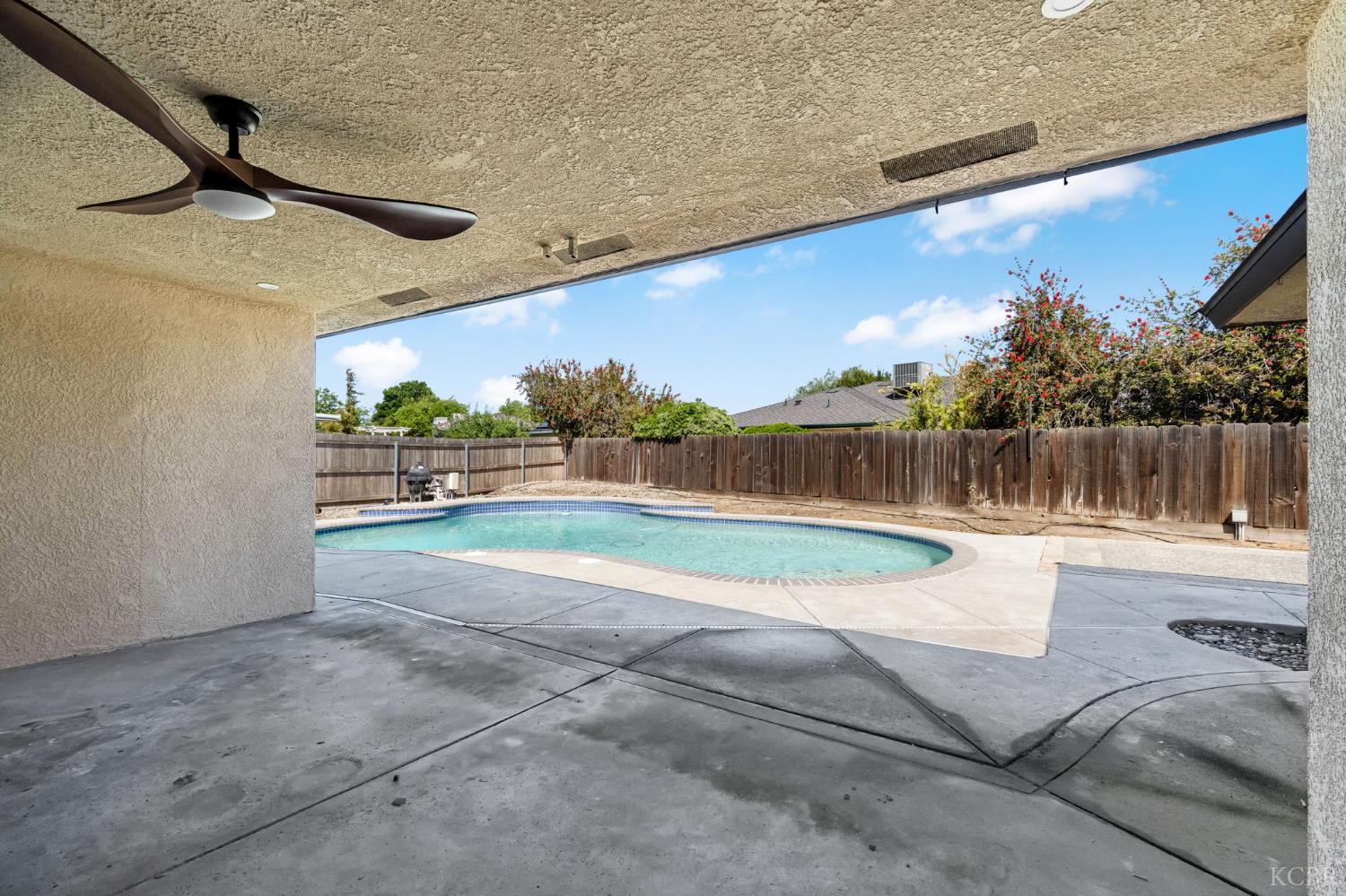 300 W Adrian Way, Hanford, CA 93230