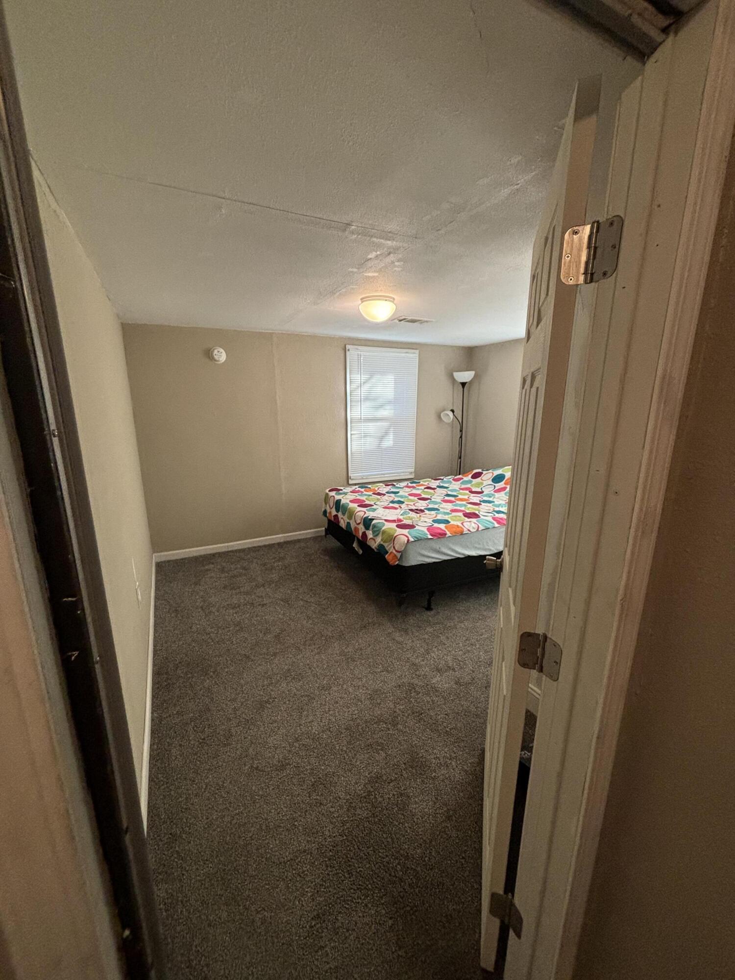148 Walnut St, Hanford, CA 93230