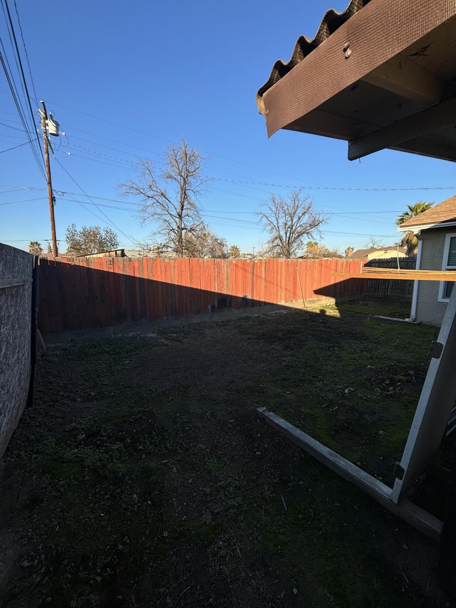 148 Walnut St, Hanford, CA 93230