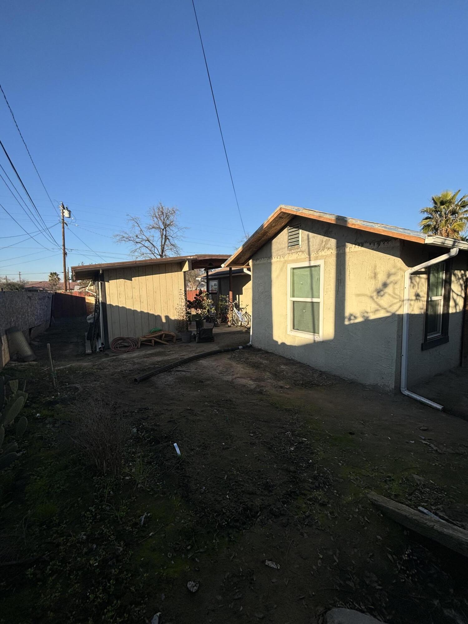 148 Walnut St, Hanford, CA 93230