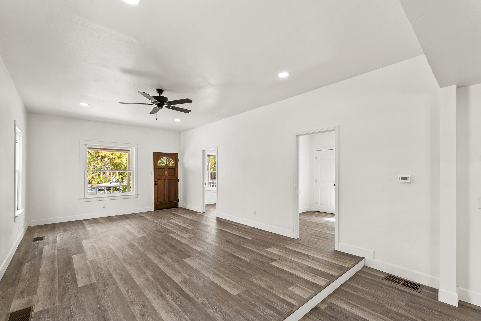 1328 N Redington St, Hanford, CA 93230