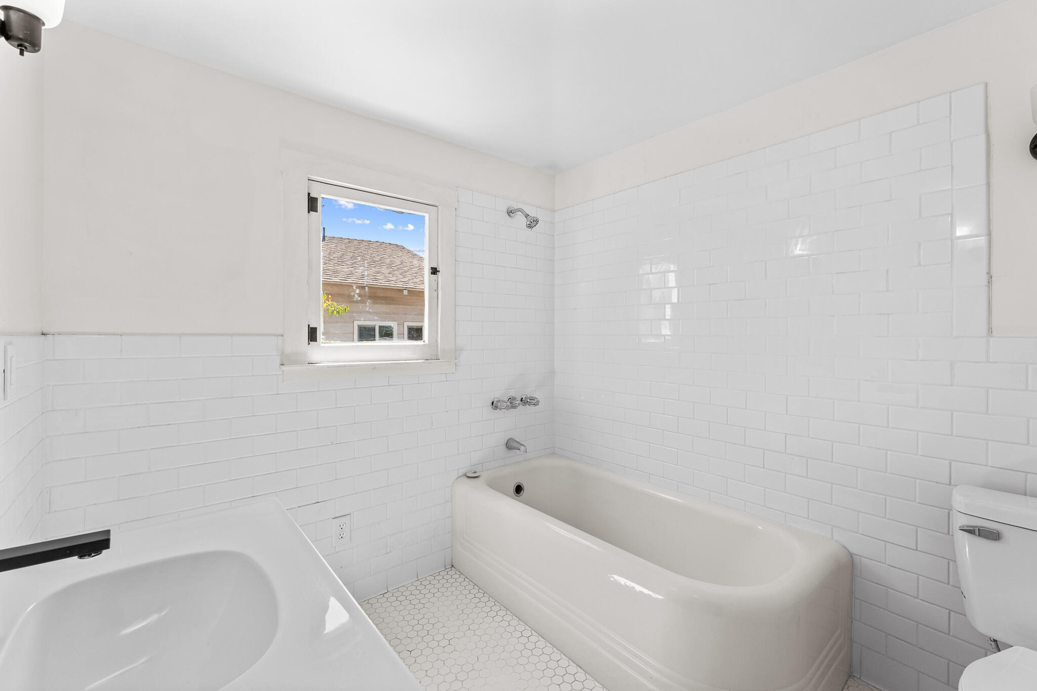 1328 N Redington St, Hanford, CA 93230