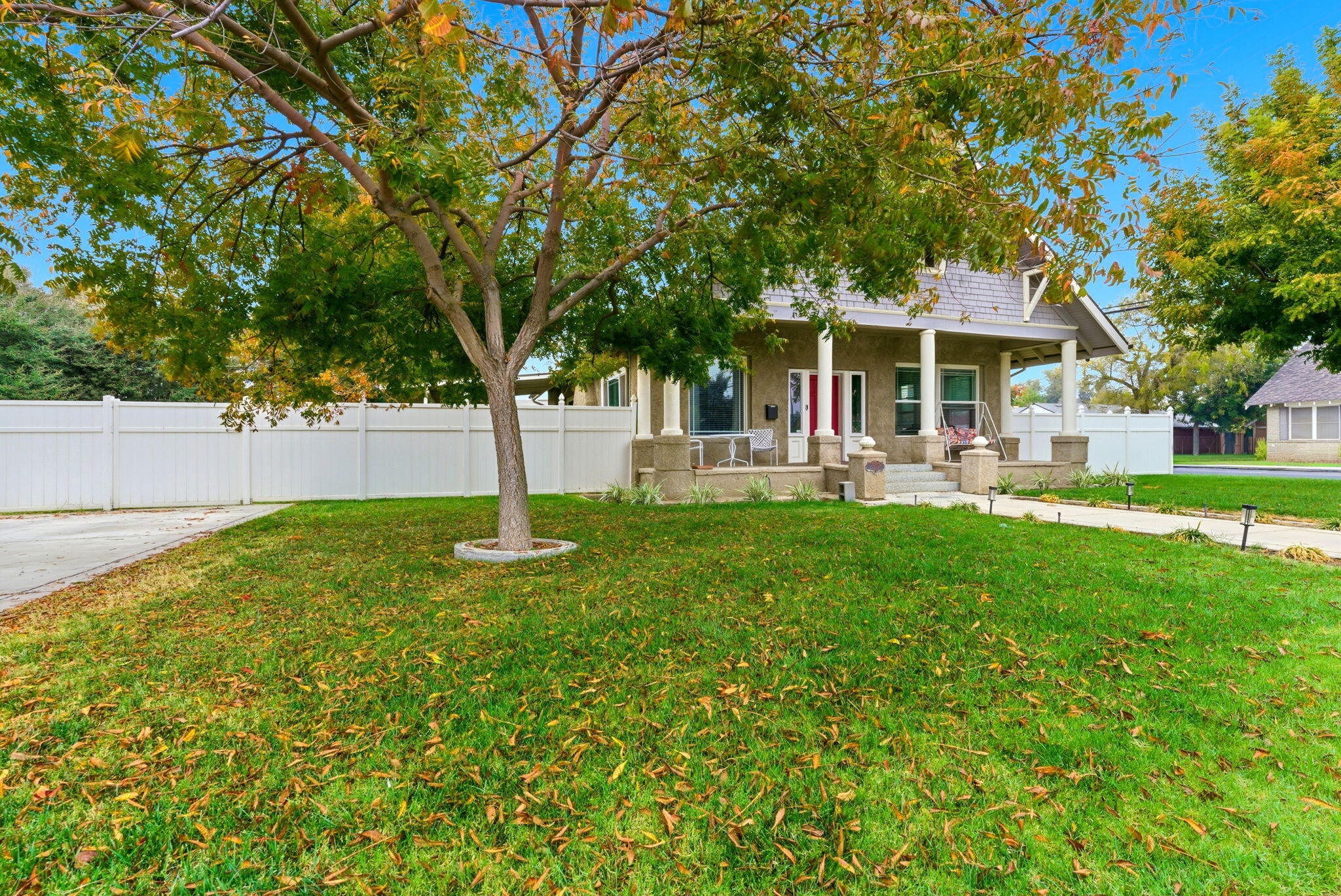 1250 N Harris St, Hanford, CA 93230