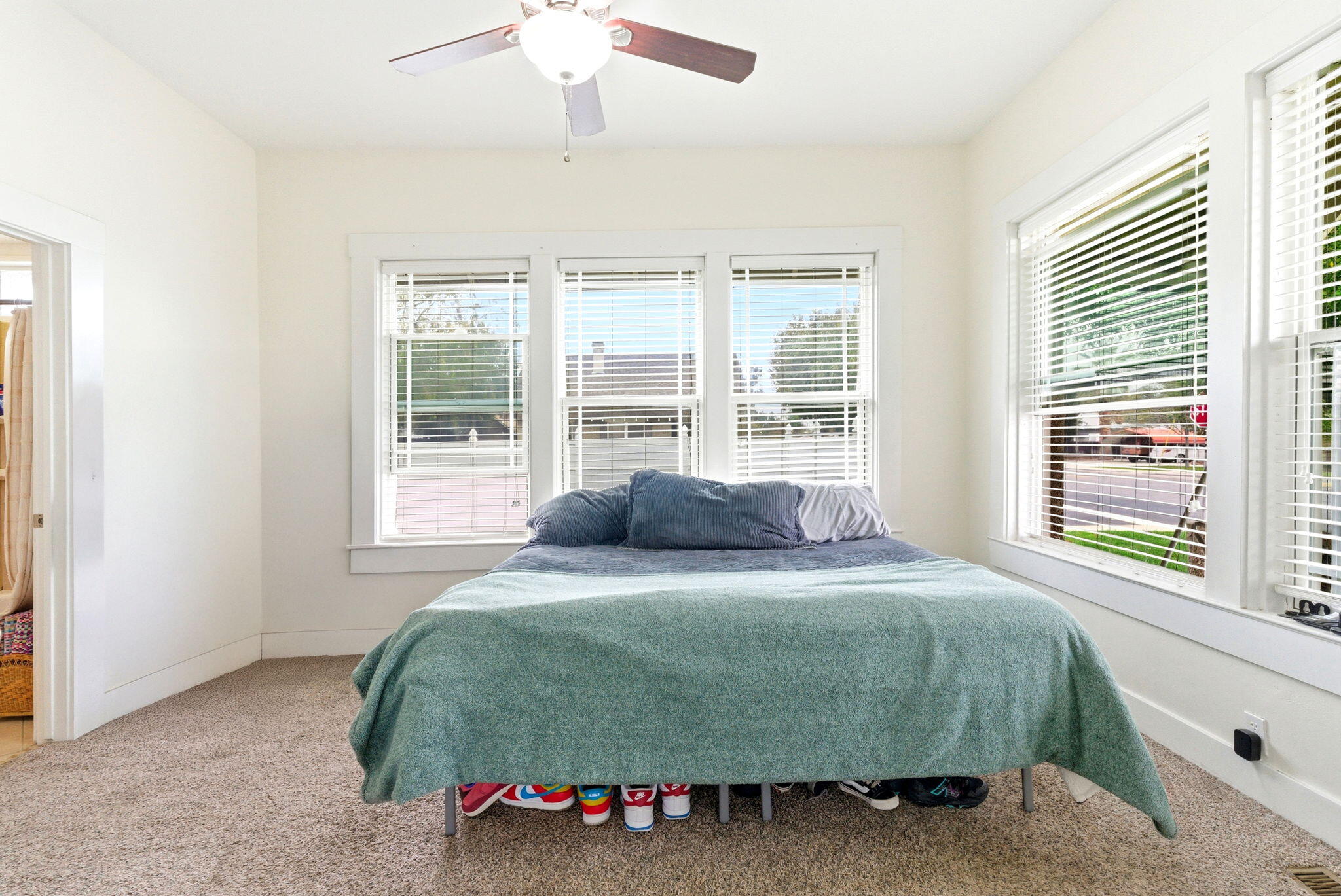 1250 N Harris St, Hanford, CA 93230