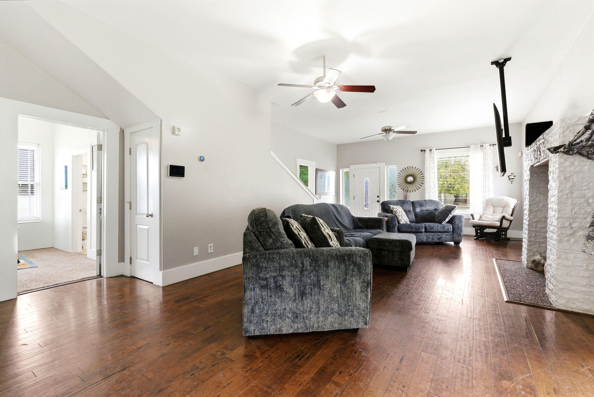 1250 N Harris St, Hanford, CA 93230